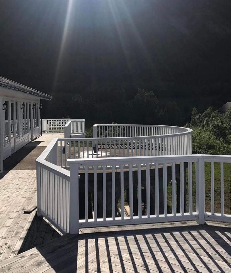 Senja Living Lejlighedshotel Stonglandseidet Eksteriør billede