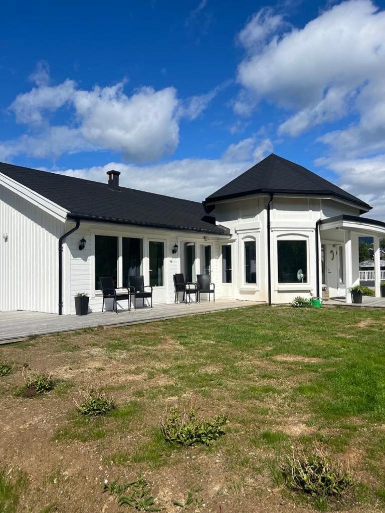 Senja Living Lejlighedshotel Stonglandseidet Eksteriør billede